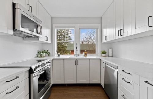Okotoks Apartment | Local Loft Downtown Okotoks 2BD Private