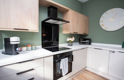 Tynemouth House | Local shops, bars, restaurants and basic amenities
