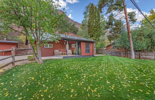 Glenwood Springs House | Locally owned modern house with unique path over roaring fork pedestrian bridge
