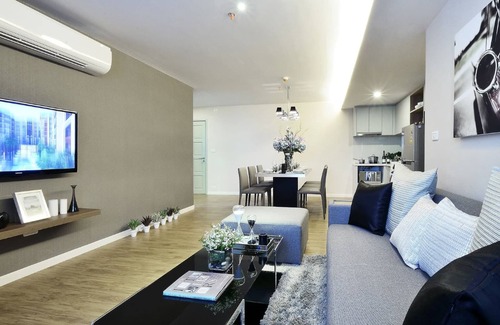 Chong Nonsi Apartment | Locals Sathorn Siamese Nang Linchee