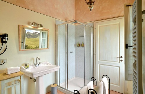 Guardistallo Hotel | Locanda le Giunche