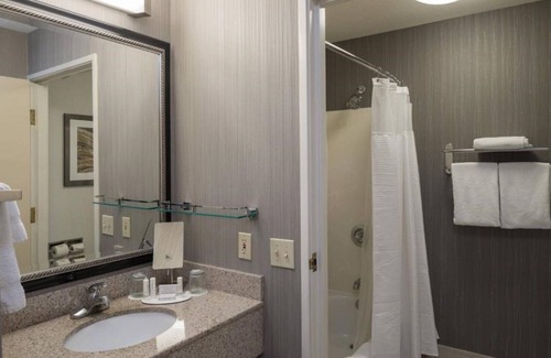 Nut Tree House | Located across from Outlet shopping and EV charging stations