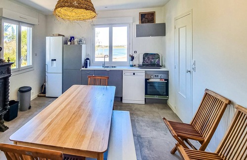 Bourcefranc-le-Chapus Apartment | Located in Bourcefranc-le-Chapus, a stone's throw from the , this family-friendly vacation home welc