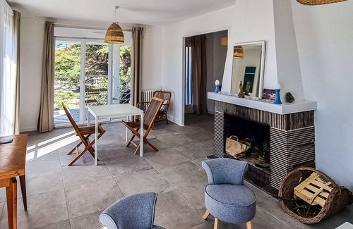 Bourcefranc-le-Chapus Apartment | Located in Bourcefranc-le-Chapus, a stone's throw from the , this family-friendly vacation home welc