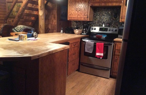 Long Barn Cabin | Located in a gated community just minutes from Dodge Ridge and Pinecreast Lake