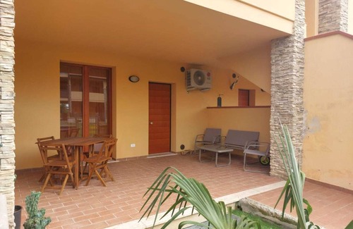Puntone Apartment | Located in a quiet and pleasant setting a stone's throw from the sea