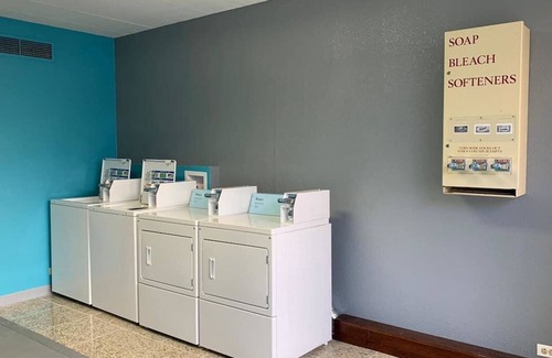 Melrose Park House | Located In An Area With Good Airport Proximity! 3 Affordable Units, FREE Parking