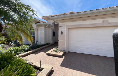 Estero House | Located in Estero in community of Belle Largo -Pool -Lake 4 mi to Coconut Point