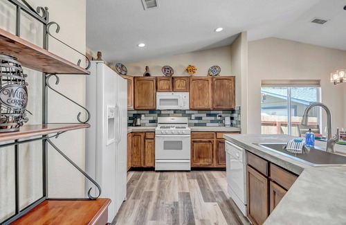 Cottonwood House | Located in Historic Cottonwood - Newly Renovated