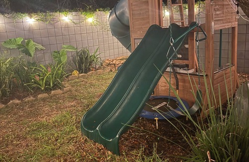 Sunset Park House | Located in Tampa, 7 min from airport, Hyde Park, Bayshore, Downtown, Stadium