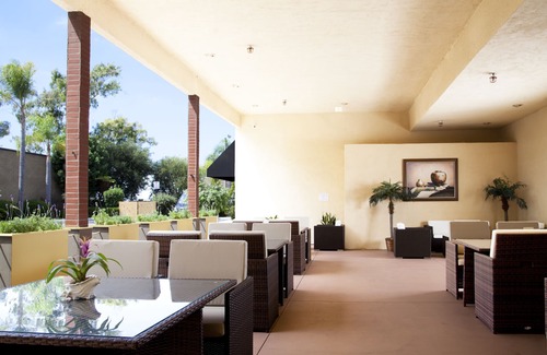 Torrance Hotel | Located In the Heart of Torrance! Easy access to Downton LA! Free Parking