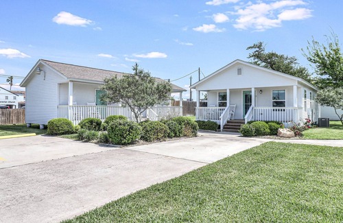 Rockport Cottage | Located in town, walking distance to marina and festival grounds. Cottage 5
