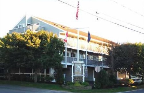 Wells Beach Condo | Located just steps from Wells Beach, Eastwinds 123 is perfect for your getaway.