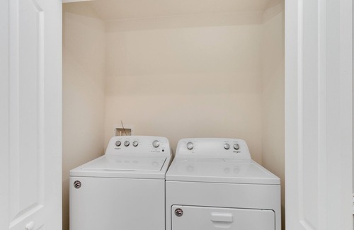 Baymeadows House | Located Minutes from the Beach and Downtown!