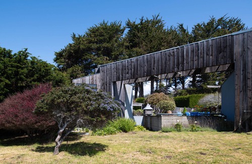 Sea Ranch House | Located near Shell Beach and tidepools. Award-winning Obie Bowman design.