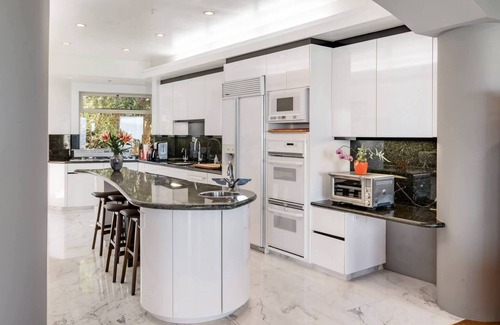 Marina District House | Located on Marina blvd