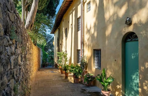 Florence Apartment | Located on the first hill with magnificent view