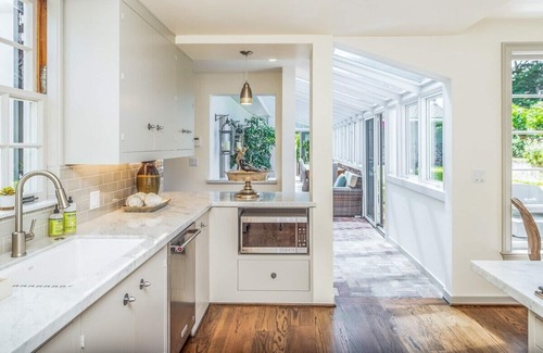 Pebble Beach House | Located on the legendary 18th hole of the famed Pebble Beach Golf Course.