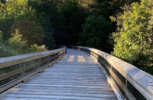 Sooke House | Located on the ocean in beautiful Sooke where the "Rainforest meets the Sea"