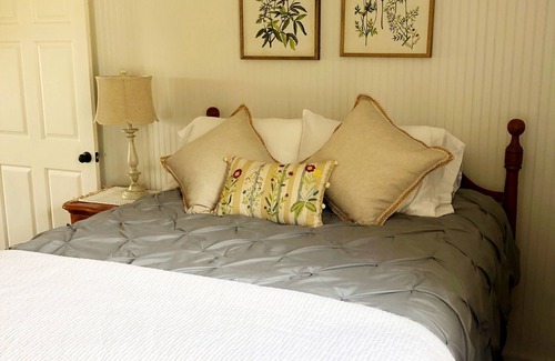 Swansboro Other | Located only 8.4 miles from the beautiful beaches of Emerald Isle. Cozy&quiet