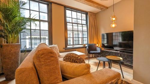 Burgwallen Nieuwe Zijde Apartment | Locatie Downtown