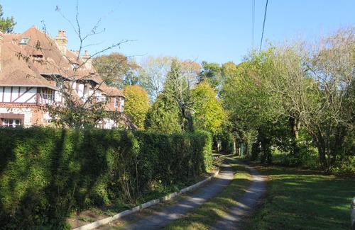 Gonneville-sur-Mer House | Location 2 Maisons 1800 m Plage Villers sur Mer, Normandie