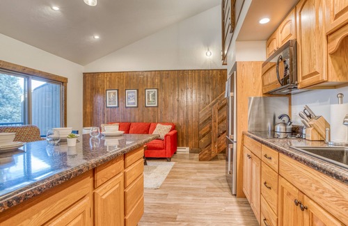 Century West Condo | Location and Privacy in Upper-Level Condo with Mt. Bachelor Village Amenities!