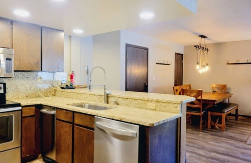 Brian Head Condo | Location! Best Ski In/Ski Out Condo on the Mountain.