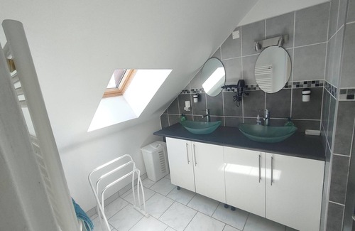 Chavot-Courcourt Bed & Breakfast | Location Chambres D'hotes Bellevue AU Coeur DU Vignoble