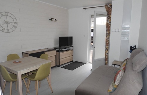 Lamalou-les-Bains Apartment | Location Curiste. Appartement au Rez-de-chaussé. A 2mn du Centre de Cure