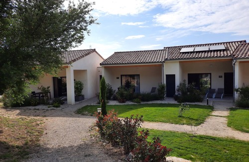Les Tourrettes Apartment | Location de Studio Meublé de Tourisme Avec Terrasse, Proche de Montélimar