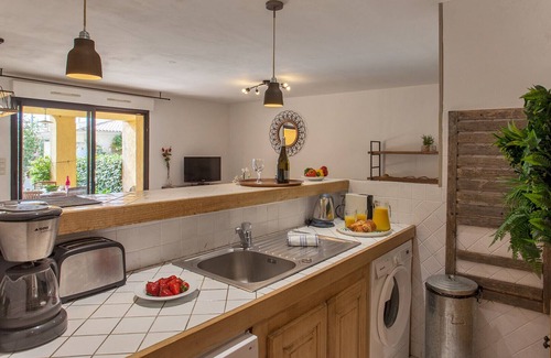 Calvi Apartment | location de vacances figuier avec jardin barbecue piscine chauffée à Calvi