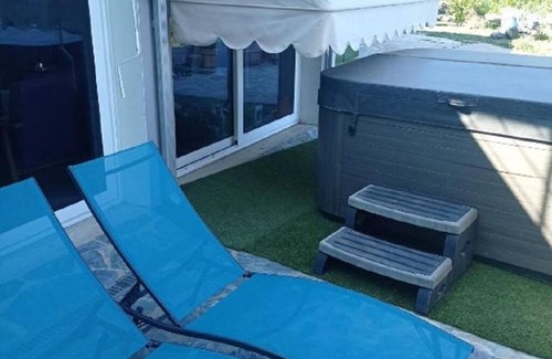 Bastia Apartment | Location Estivale Bastia U Fiumicellu, Vue Mer. Jacuzzi, Barbecue,