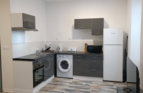 Bourcefranc-le-Chapus Apartment | Location D'un T2 Rénové aux Portes de L'ile D'oléron