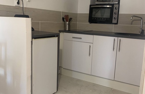 Morieres-les-Avignon Apartment | Location Joli Studio Proche Davignon