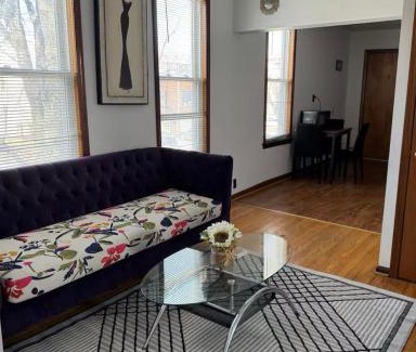 Bridgeport Apartment | Location! Location! 2bd 1bth spacious apartment!