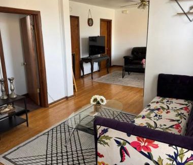 Bridgeport Apartment | Location! Location! 2bd 1bth spacious apartment!