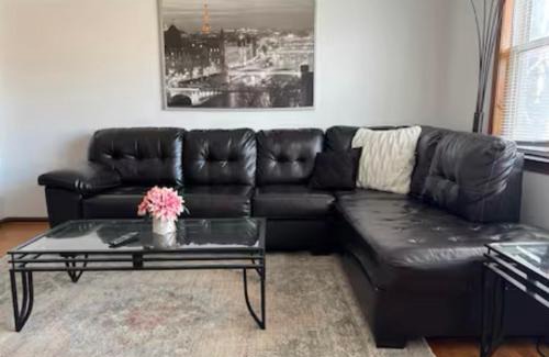 Bridgeport Apartment | Location! Location! 2bd 1bth spacious apartment!