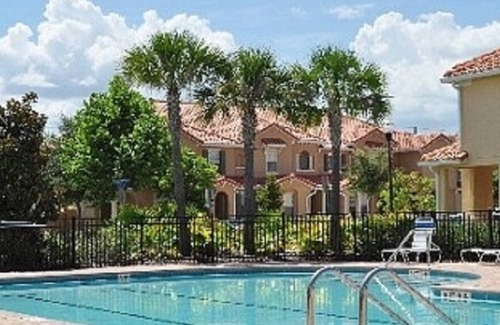 Crestwynd Bay House | Location, Location!!! Elegant 3BD/2.5BA Towmhome, 1.5 miles to Disney Parks