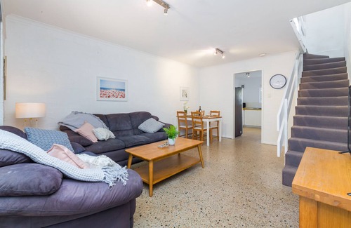 Mosman Park House | Location, location, location! Mosman Park Townhouse with a sunny courtyard!