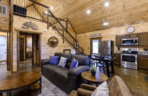 Broken Bow Cabin | Location, Location, Location! Near All Broken Bow offers!