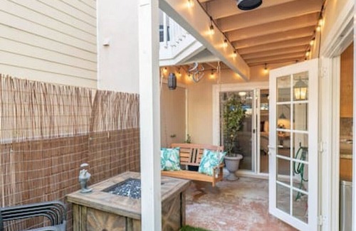 Dana Point House | Location, location, location, just steps to Strands beach, enjoy awe-inspiring sunsets overlooking one of the most picturesque coastlines in Dana Point.
