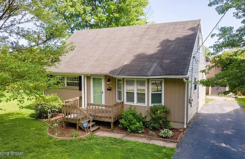 Bon Air House | Location, Location, Location! Super Cute 3 Bedroom Home that is Fully Furnished