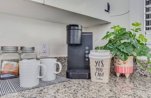 Broadmoor House | LOCATION, LOCATION, LOCATION- UPDATED, COZY, SUPER CLEAN