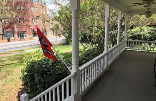 Davidson House | Location, Location, Location!