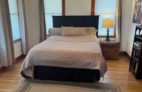 New Braunfels Cottage | Location, location, location. In the heart of New Braunfuls, close to everything