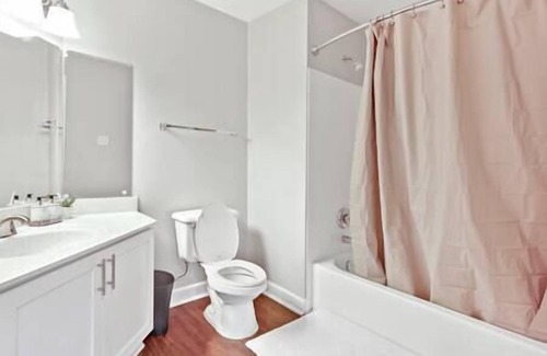 Herndon Apartment | Location | Relax | Simple | Suburban | Boutique