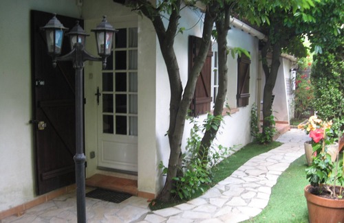 Cuers House | Location Saisonnière Piscine Privée