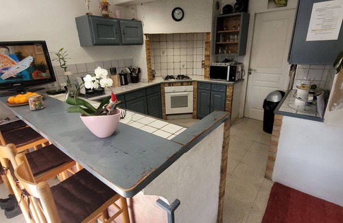 Cuers House | Location Saisonnière Villa Équipée Piscine et Climatisation 20 mn des Plages