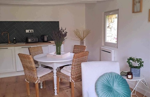 Locunole Cottage | Location Vacances/loisirs où Même Travail !